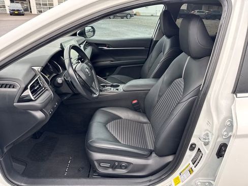 Used 2021 Toyota Camry SE w/ Audio Upgrade Package image 18