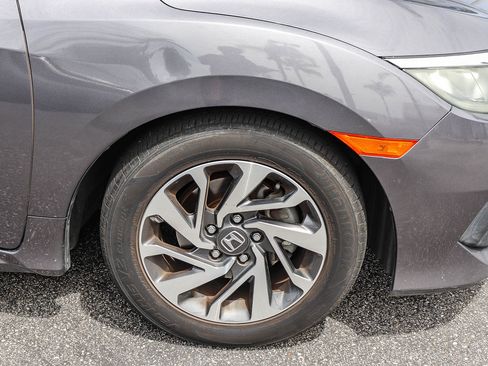Used 2018 Honda Civic EX image 7