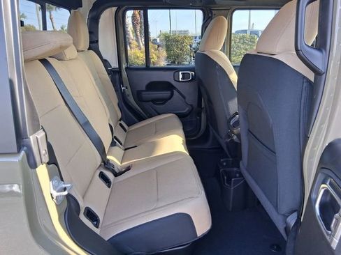 New 2026 Jeep Gladiator Willys AWD/4WD image 18