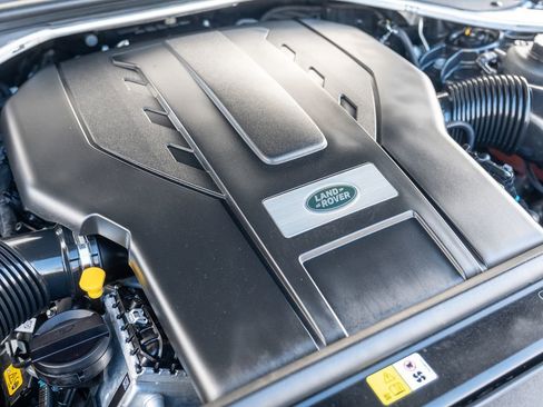 Used 2023 Land Rover Range Rover SE image 37