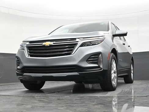 Used 2024 Chevrolet Equinox LT FWD image 27