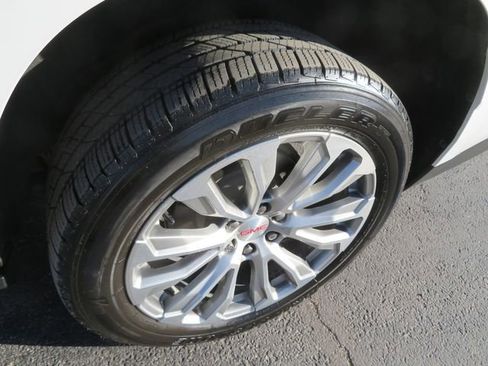 Used 2021 GMC Yukon XL Denali w/ Denali Ultimate Package image 10