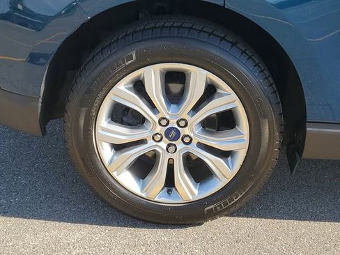 Used 2020 Ford Edge Titanium AWD/4WD image 5