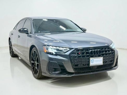 Used 2023 Audi S8 AWD/4WD image 10