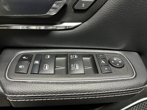 Used 2023 RAM 1500 Laramie image 11
