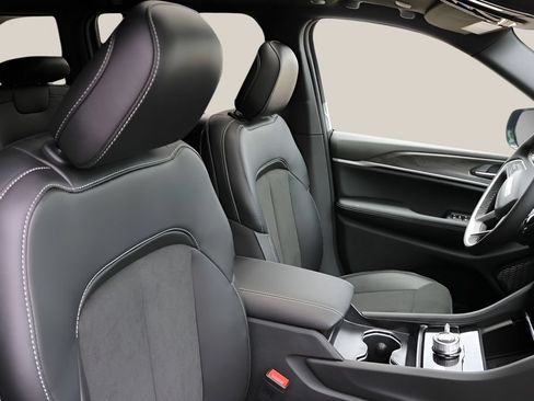 New 2026 Jeep Grand Cherokee 4WD image 21