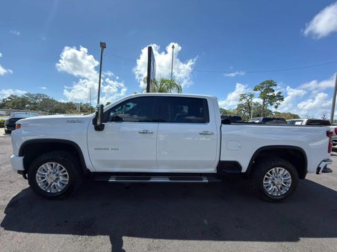 Used 2022 Chevrolet Silverado 2500 High Country w/ Z71 Off-Road Package AWD/4WD image 8