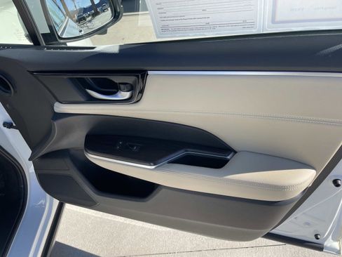 Used 2018 Honda Clarity Plug-In Hybrid image 21