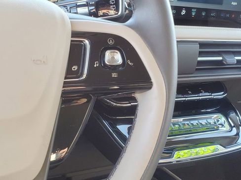 Certified 2023 Lincoln Corsair FWD image 16