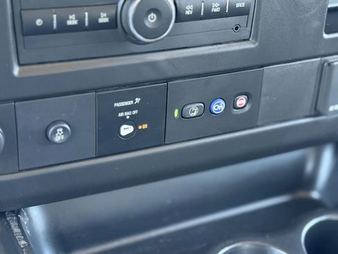 Used 2023 Chevrolet Express 2500 image 23