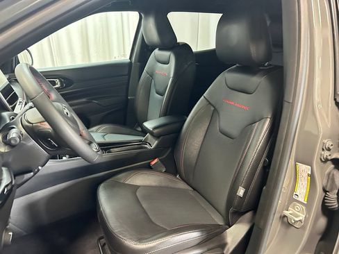 Used 2024 Jeep Compass Trailhawk AWD/4WD image 6