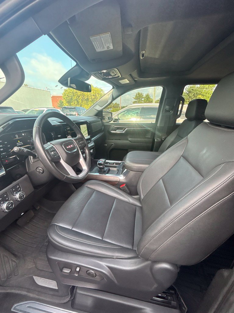 Used 2023 GMC Sierra 1500 SLT w/ SLT Premium Package AWD/4WD image 12