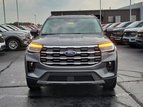 New 2026 Ford Explorer Active w/ Active Comfort Package AWD/4WD image 2