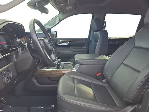 Used 2025 Chevrolet Silverado 1500 LT Trail Boss w/ LT Trail Boss Premium Package image 11