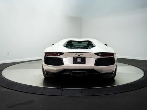 Used 2013 Lamborghini Aventador LP 700-4 image 8