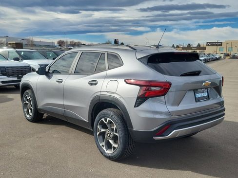 Used 2024 Chevrolet Trax LT w/ Driver Confidence Package image 7