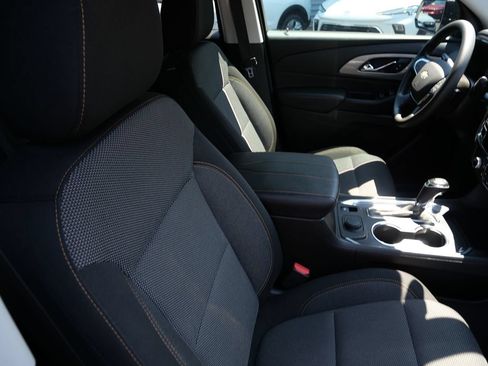Used 2018 Chevrolet Traverse LS FWD image 28