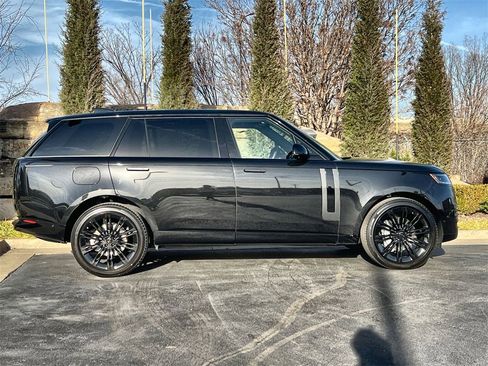 New 2026 Land Rover Range Rover Long Wheelbase SE image 6