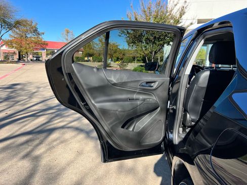 Used 2022 Chevrolet Equinox LT image 23