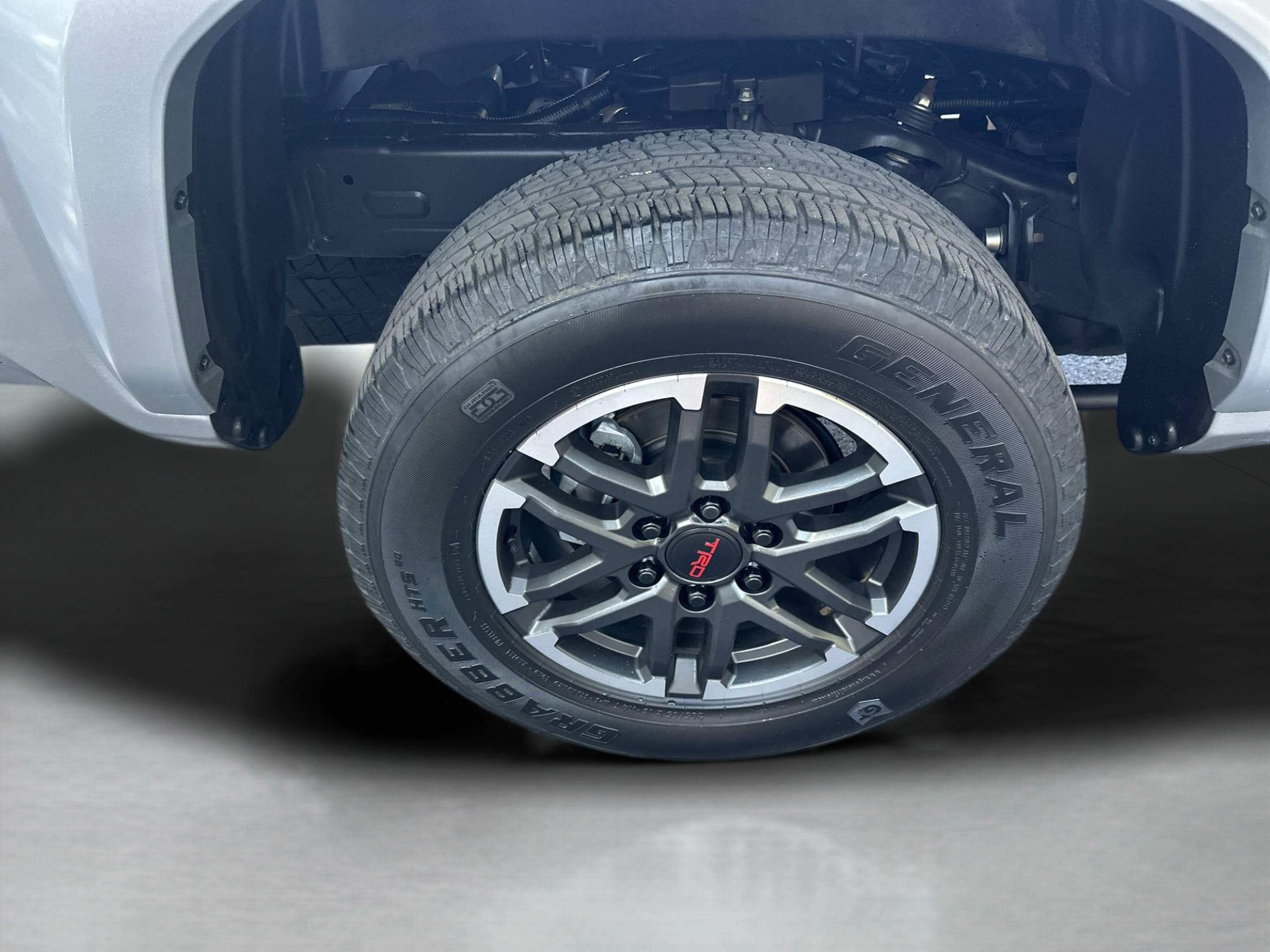 Used 2024 Toyota Tacoma TRD Sport AWD/4WD image 25