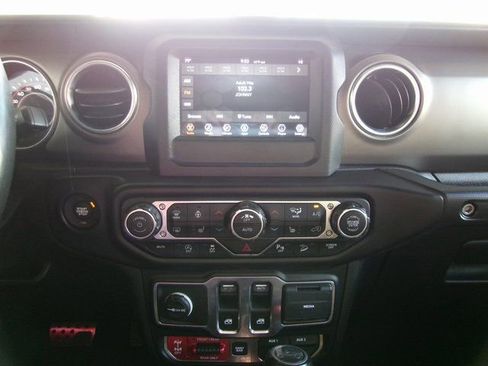 Used 2019 Jeep Wrangler Rubicon w/ Safety Group image 15