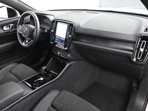 Used 2023 Volvo C40 P8 Recharge Ultimate AWD/4WD image 24