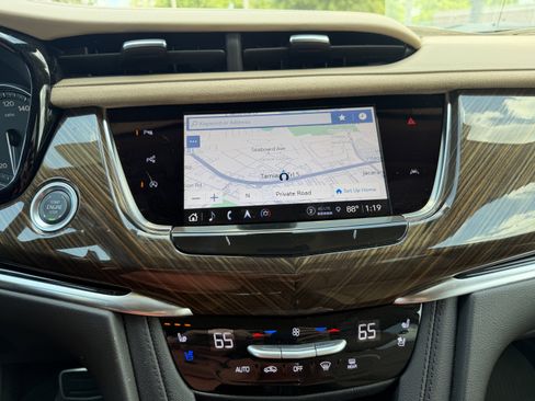 Certified 2025 Cadillac XT6 Sport w/ Platinum Package AWD/4WD image 22