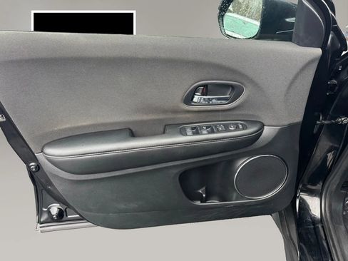 Used 2019 Honda HR-V EX image 12