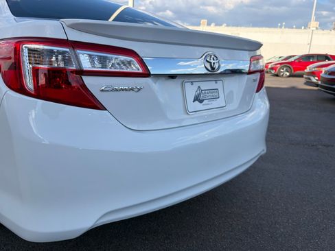 Used 2012 Toyota Camry XLE w/ Leather Pkg FWD image 29