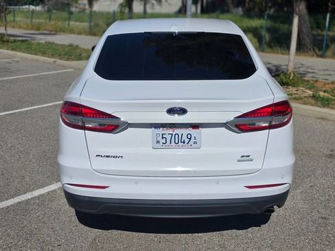 Used 2020 Ford Fusion SE image 13