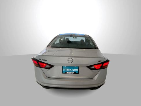 Used 2023 Nissan Altima 2.5 SR image 7