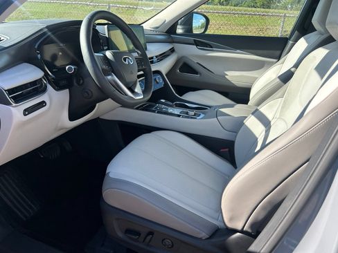 Certified 2026 INFINITI QX60 Luxe w/ Cargo Package AWD/4WD image 21