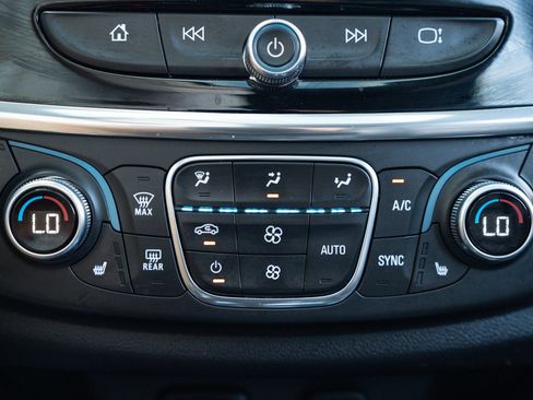 Used 2020 Chevrolet Traverse High Country AWD/4WD image 30