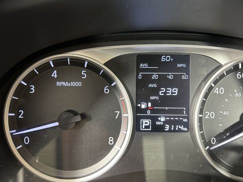 Used 2024 Nissan Versa S w/ Trunk Package image 26