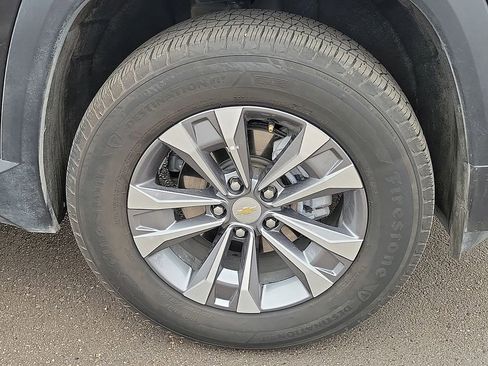Used 2026 Chevrolet Equinox LT w/ Safety and Technology Package FWD image 7