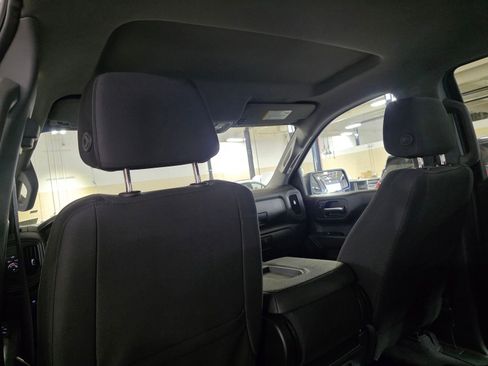 Used 2024 Chevrolet Silverado 1500 Custom image 17