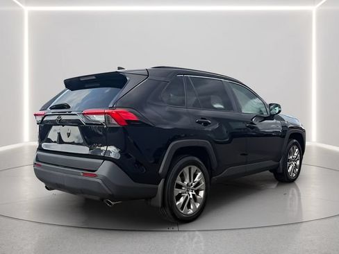 Used 2021 Toyota RAV4 XLE Premium AWD/4WD image 29
