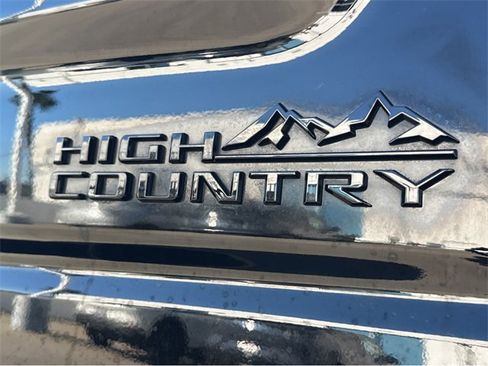 Used 2023 Chevrolet Silverado 1500 High Country w/ Z71 Off-Road Package image 23