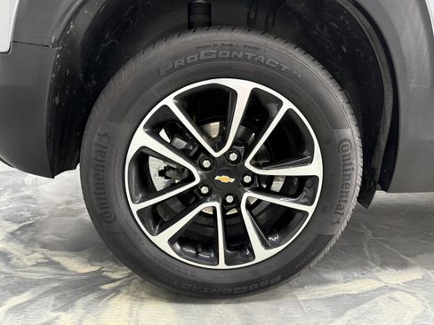 Used 2025 Chevrolet TrailBlazer LT AWD/4WD image 26