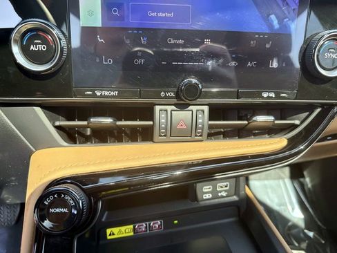 Used 2024 Lexus NX 250 FWD image 27