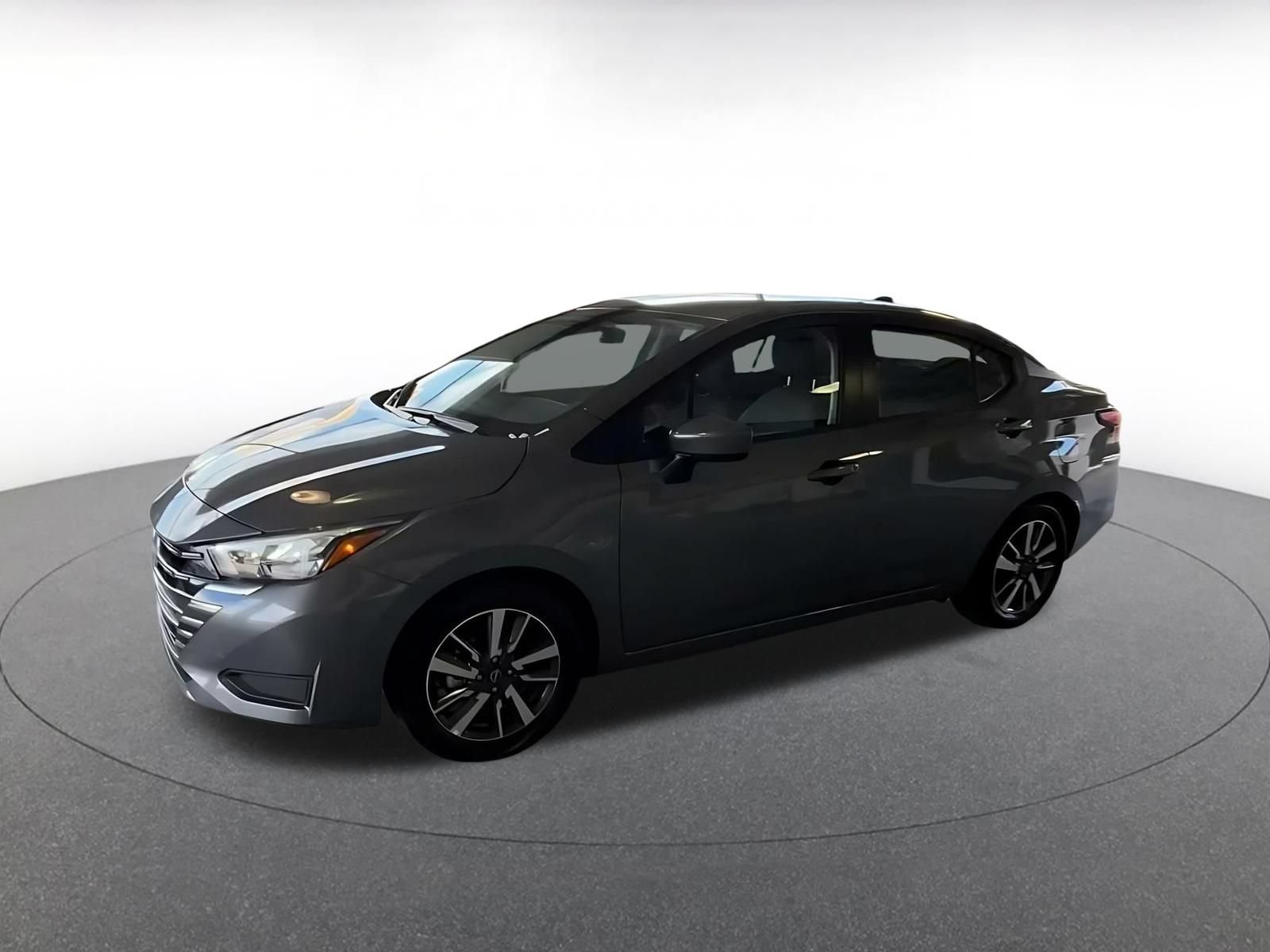 Used 2025 Nissan Versa SV FWD image 7