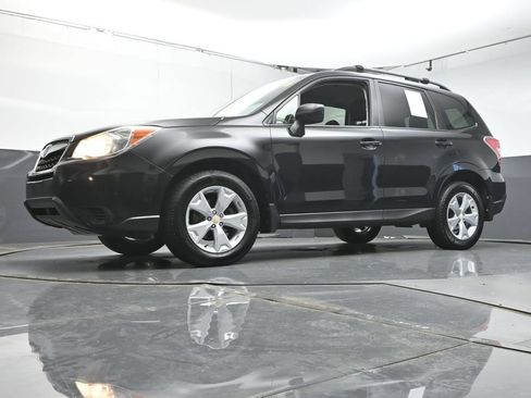 Used 2015 Subaru Forester 2.5i Premium w/ All-Weather Package AWD/4WD image 34