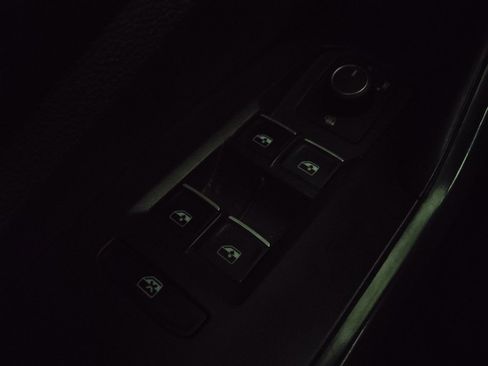 Used 2025 Volkswagen Jetta Sport image 27