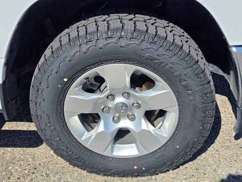 Used 2021 RAM 1500 Big Horn AWD/4WD image 6