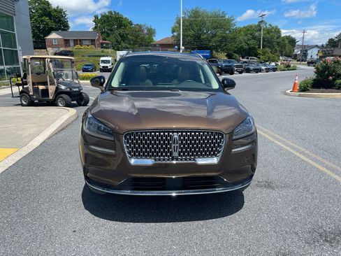 Used 2022 Lincoln Corsair AWD w/ Premium Package image 9
