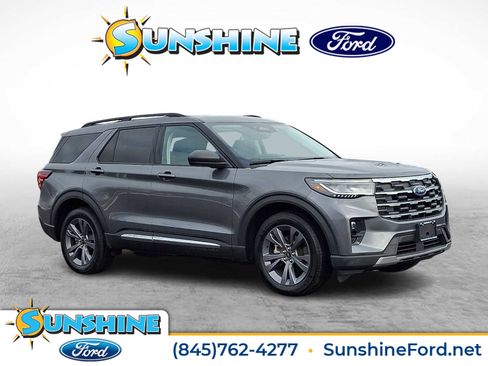Certified 2025 Ford Explorer Active w/ Active Comfort Package image 1