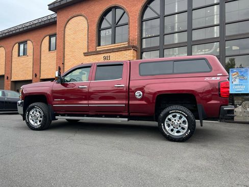 Used 2015 Chevrolet Silverado 2500 LTZ w/ LTZ Plus Package AWD/4WD image 4