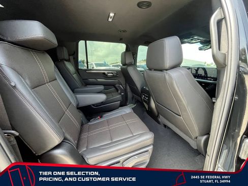 Used 2026 Chevrolet Suburban High Country RWD image 19