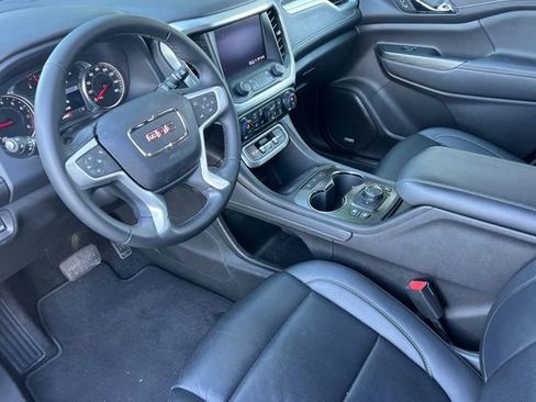 Used 2023 GMC Acadia SLT image 10