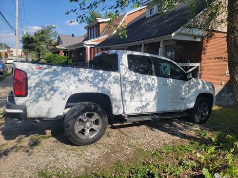 Used 2019 Chevrolet Colorado Z71 AWD/4WD image 4